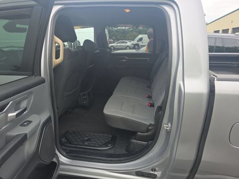 Used 2019 RAM 1500 Big Horn AWD/4WD image 10