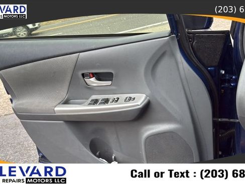 Used 2014 Toyota Prius V Three FWD image 23
