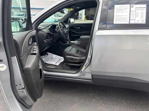 Used 2023 Chevrolet Traverse RS w/ LPO, Floor Liner Package AWD/4WD image 20