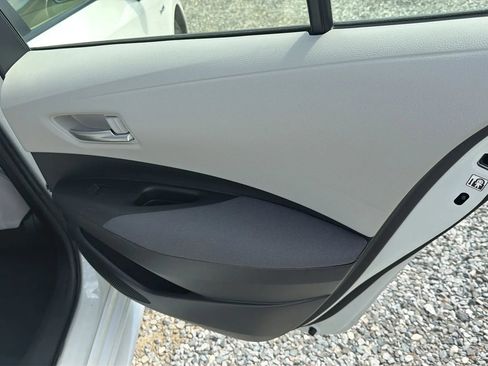 Used 2020 Toyota Corolla LE image 30