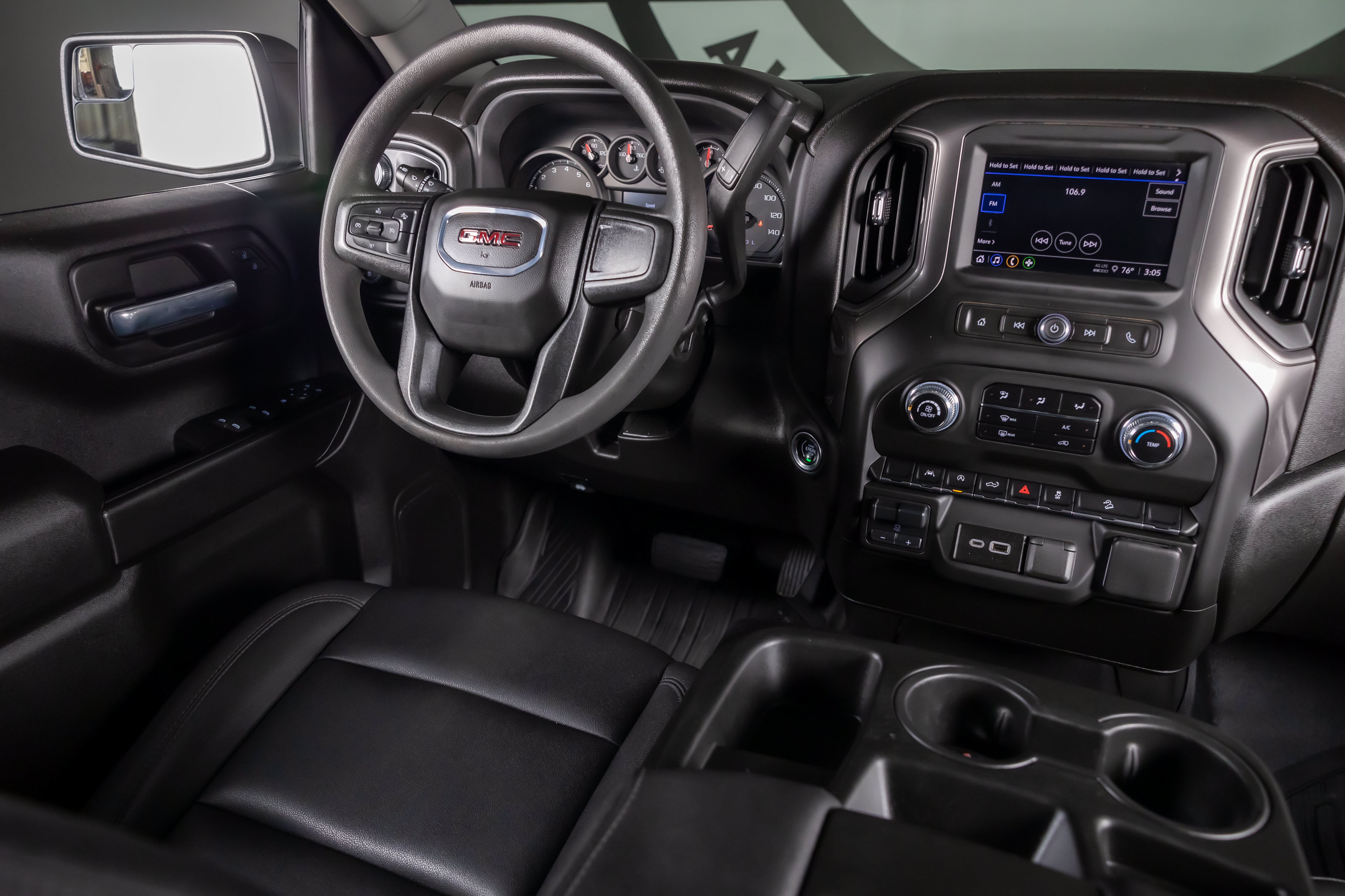 Used 2025 GMC Sierra 1500 Pro w/ Pro Value Package AWD/4WD image 7