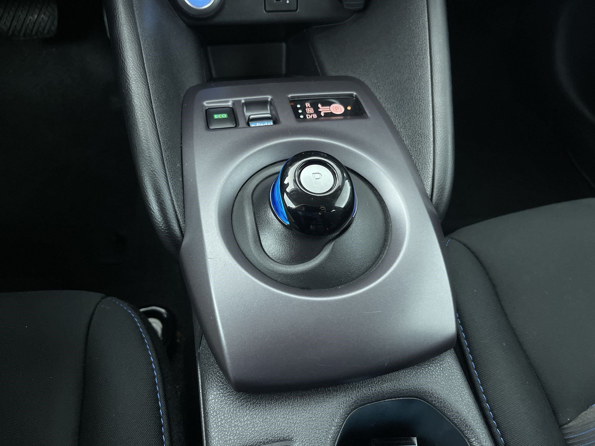 Certified 2025 Nissan Leaf S FWD image 20