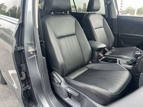 Certified 2022 Volkswagen Tiguan SE image 26