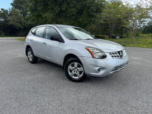 Used 2015 Nissan Rogue S FWD image 9