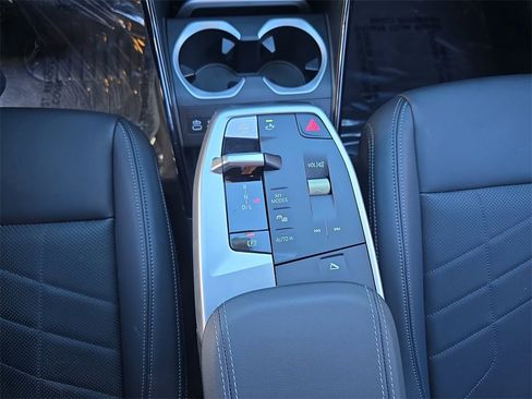 Used 2025 BMW X1 xDrive28i image 27