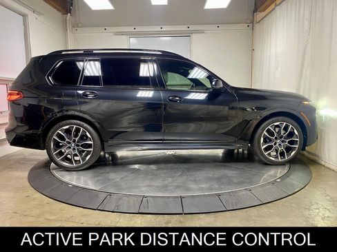 Used 2024 BMW X7 xDrive40i w/ M Sport Package AWD/4WD image 8
