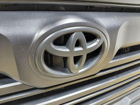 Used 2022 Toyota Tundra SR5 AWD/4WD image 21