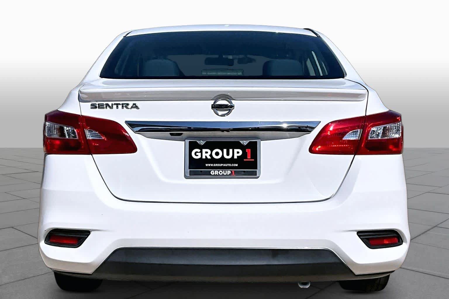 Used 2019 Nissan Sentra S w/ Appearance Package FWD image 4