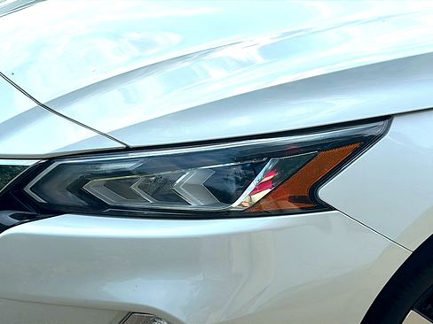 Used 2022 Nissan Altima 2.5 SV FWD image 4
