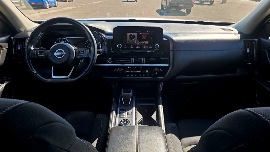 Used 2023 Nissan Pathfinder SV AWD/4WD image 26