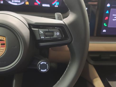 New 2026 Porsche Cayenne image 18