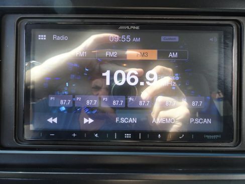 Used 2017 Toyota Tacoma SR5 RWD image 15
