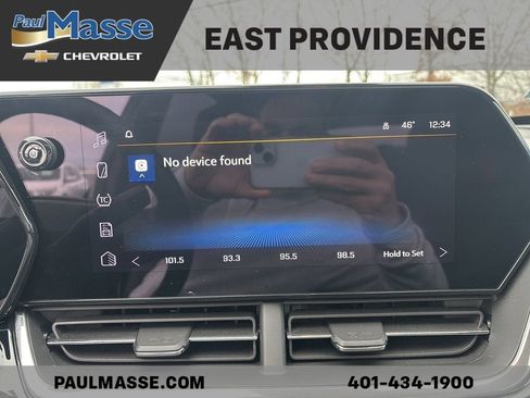 Used 2024 Chevrolet Trax RS w/ Sunroof Package image 13