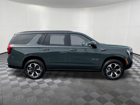 Used 2025 GMC Yukon AT4 w/ AT4 Premium Package AWD/4WD image 7