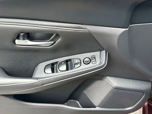 Certified 2024 Nissan Sentra SV image 20