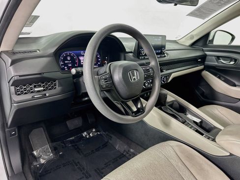 Used 2023 Honda Accord EX image 9