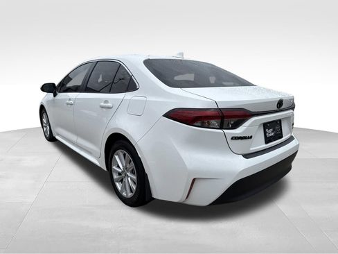 Used 2026 Toyota Corolla XLE FWD image 7