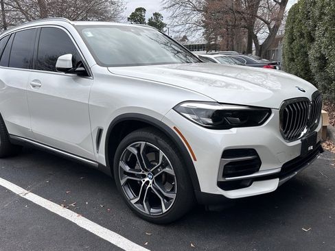 Used 2023 BMW X5 xDrive40i w/ Premium Package image 1