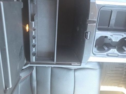 Used 2023 Ford F250 Lariat w/ Lariat Ultimate Package AWD/4WD image 28