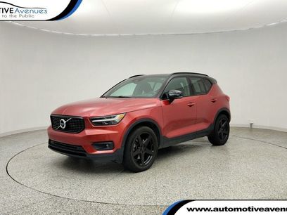 Used 2019 Volvo XC40 T5 R-Design