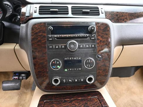 Used 2007 GMC Yukon Denali AWD/4WD image 16