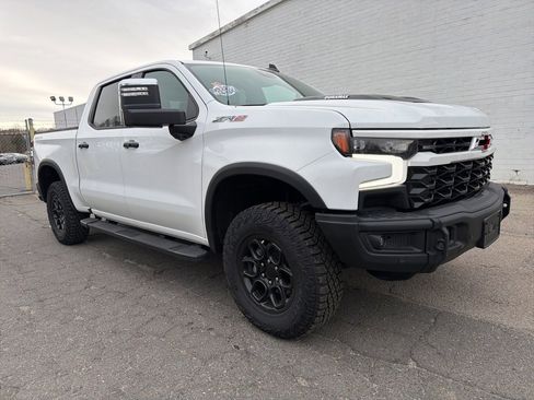 Used 2024 Chevrolet Silverado 1500 ZR2 w/ ZR2 Bison Edition image 8