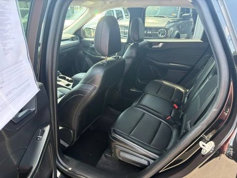 Used 2023 Ford Escape Platinum AWD/4WD image 14