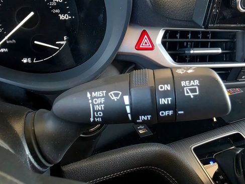 Used 2026 Toyota Sienna XLE FWD image 31