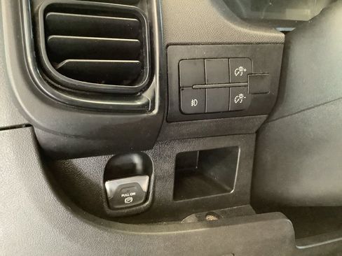 Used 2025 RAM ProMaster 2500 w/ U-Haul Equipment Group FWD image 19