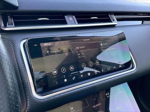 Used 2020 Land Rover Range Rover Velar S image 18