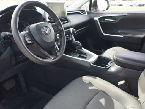 Used 2023 Toyota RAV4 XLE image 12