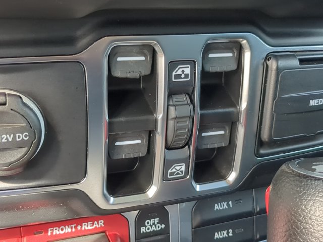 Used 2024 Jeep Wrangler Unlimited Rubicon 4xe AWD/4WD image 21