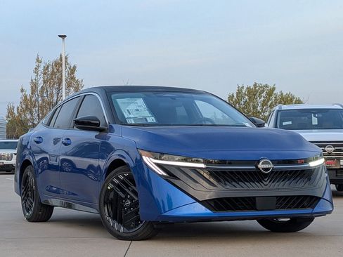 New 2026 Nissan Sentra SR FWD image 2