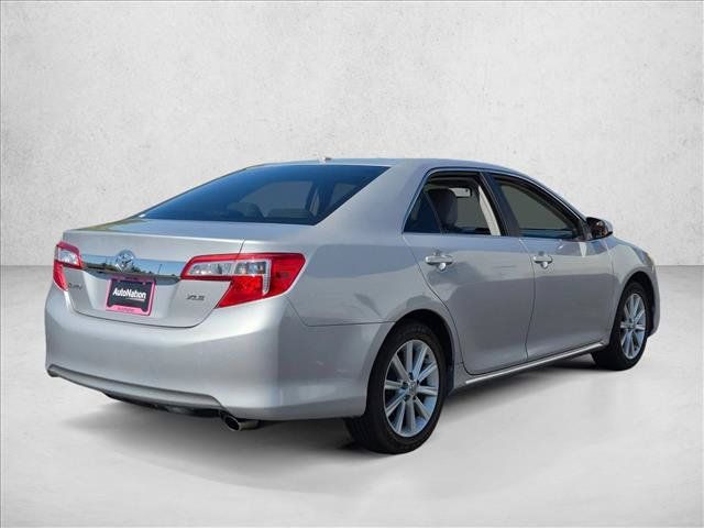 Used 2012 Toyota Camry XLE w/ Convenience Pkg FWD image 5