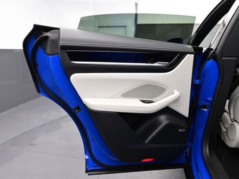 New 2026 Porsche Macan Electric RWD image 13