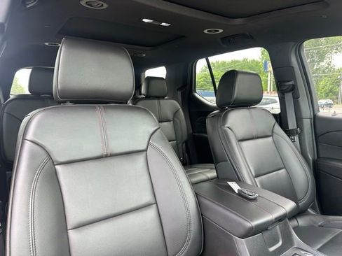 Used 2023 Chevrolet Traverse RS w/ LPO, Floor Liner Package AWD/4WD image 7