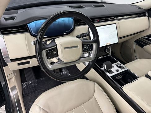 Used 2023 Land Rover Range Rover SE AWD/4WD image 4