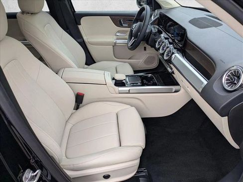 Certified 2023 Mercedes-Benz GLB 250 image 22
