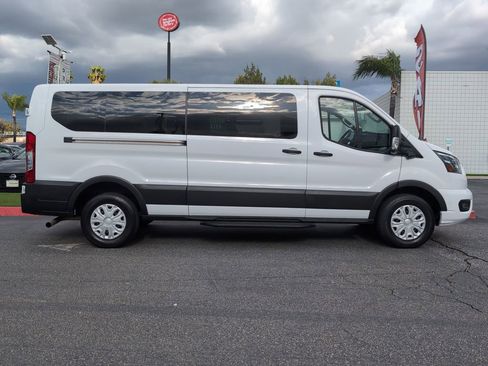 Used 2023 Ford Transit 350 XLT image 30