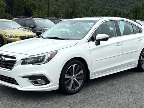 Used 2018 Subaru Legacy 3.6R Limited AWD/4WD image 3