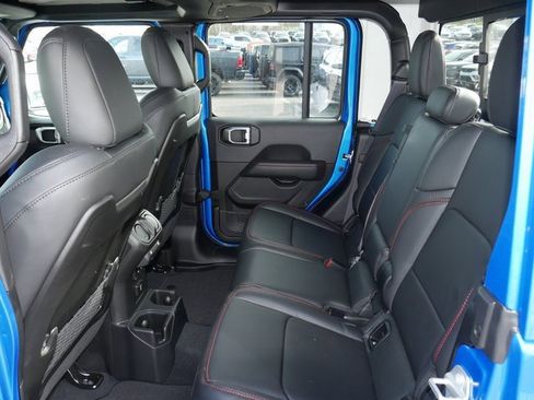 New 2026 Jeep Gladiator Rubicon w/ Safety Group image 20