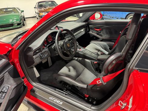 Used 2018 Porsche 911 GT2 RS RWD image 37