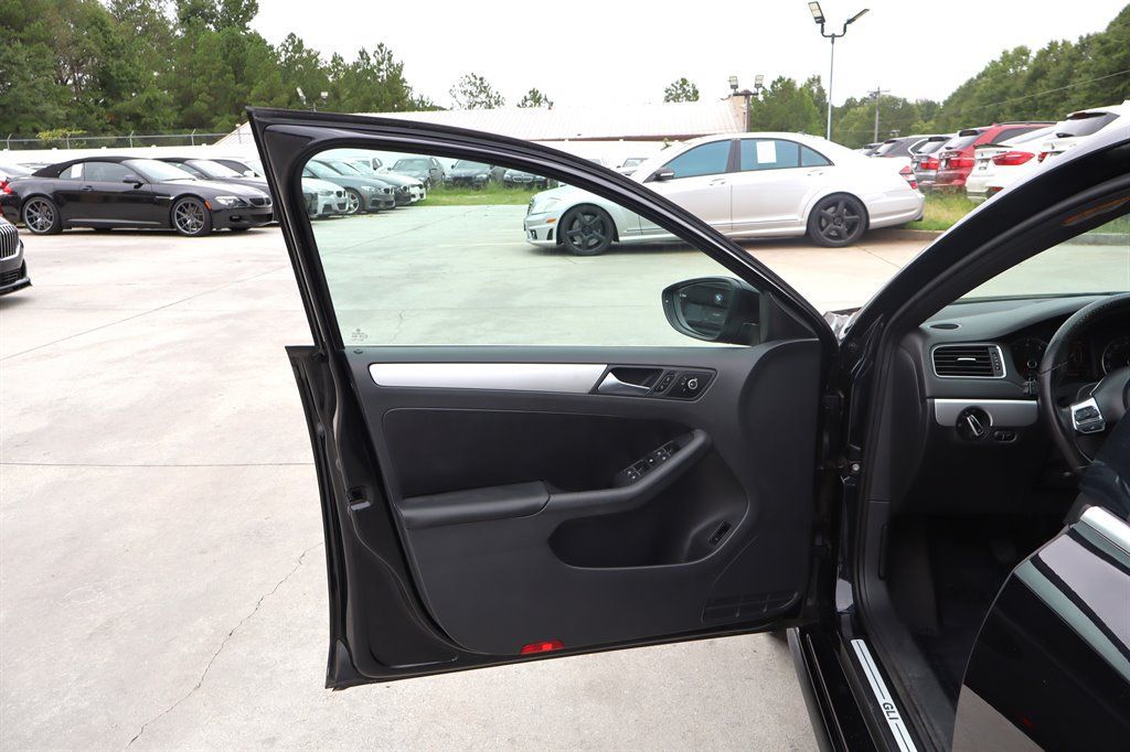 Used 2013 Volkswagen Jetta GLI Autobahn FWD image 35