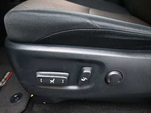 Used 2024 Toyota 4Runner TRD Off-Road image 9