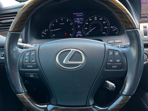 Used 2013 Lexus LS 460 w/ Comfort Pkg RWD image 22