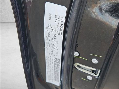 Used 2018 Jeep Cherokee Latitude Plus image 26