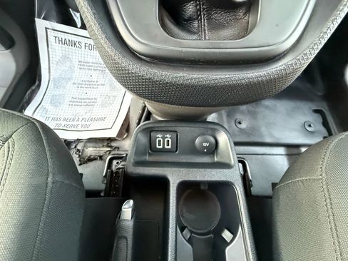 Used 2020 Ford Transit Connect XL image 37