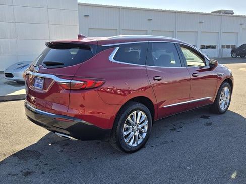 Used 2020 Buick Enclave Essence w/ Sound and Sites Package image 5