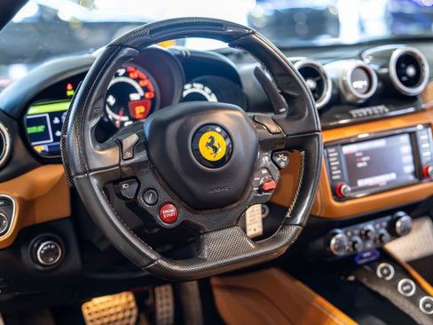 Used 2015 Ferrari California T RWD image 34
