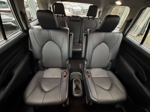 Used 2024 Toyota Grand Highlander XLE image 39